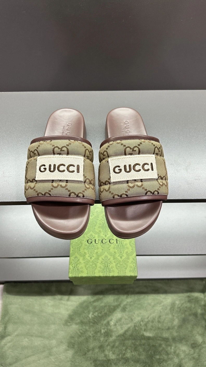 Affordable Gxccx Slippers 156240