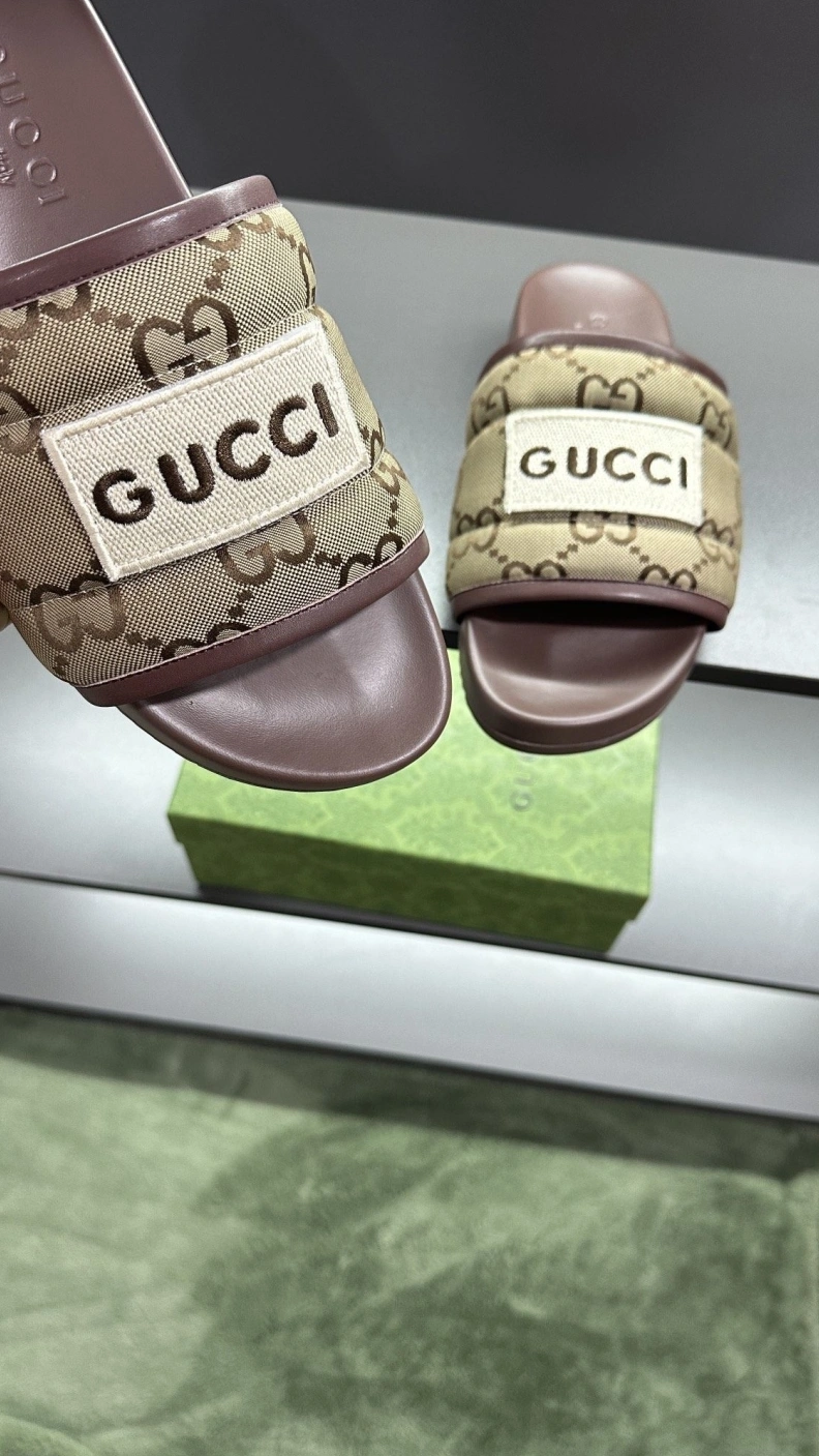 Affordable Gxccx Slippers 156240