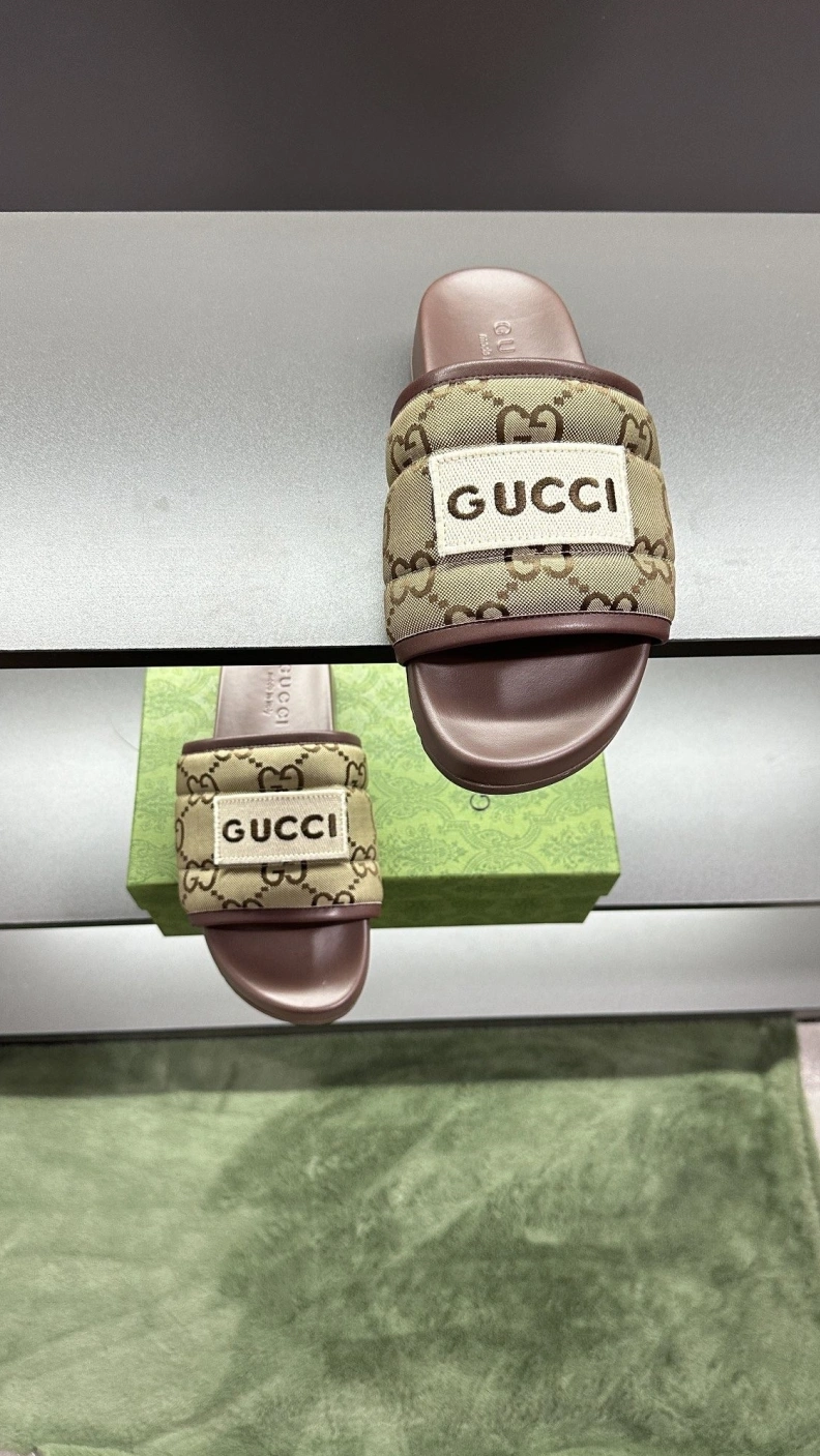 Affordable Gxccx Slippers 156240