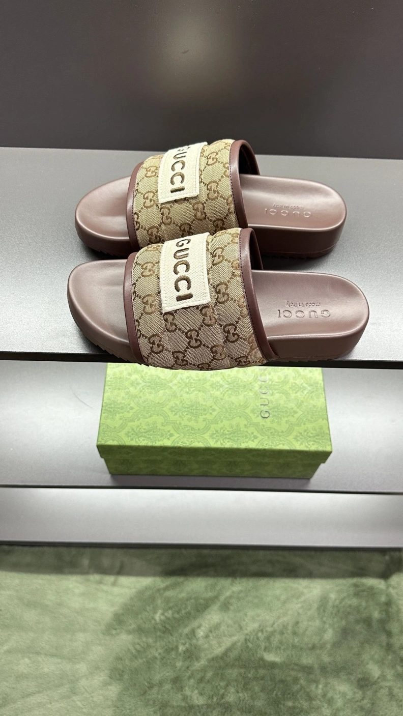 Durable Gxccx Slippers 156237