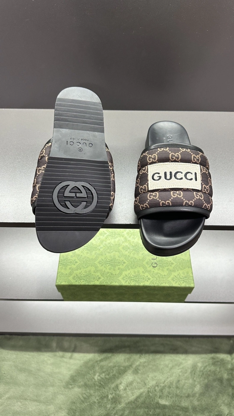 Trendy Gxccx Slippers 156236
