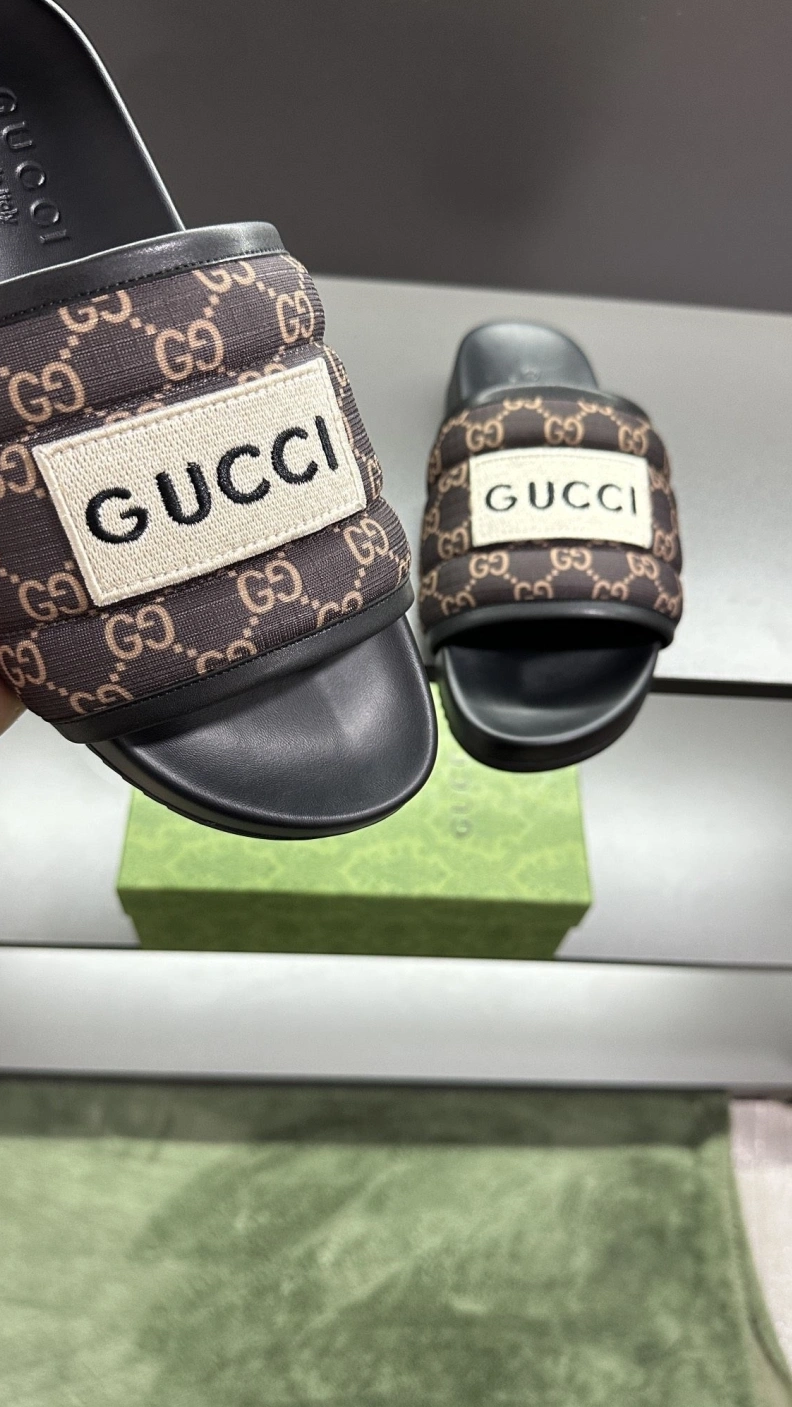 Trendy Gxccx Slippers 156236