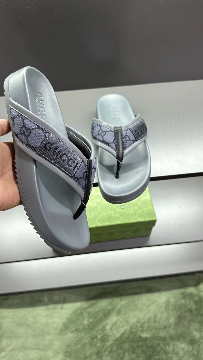Versatile Gxccx Slippers 156231