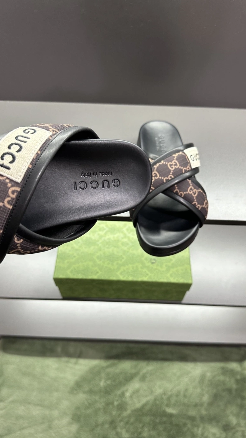 Functional Gxccx Slippers 156229