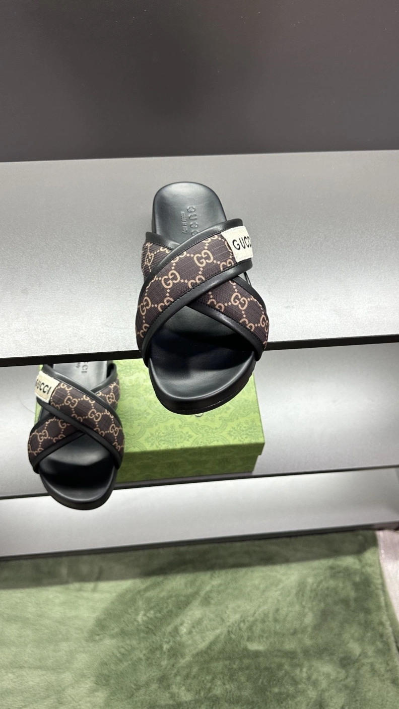 Functional Gxccx Slippers 156229