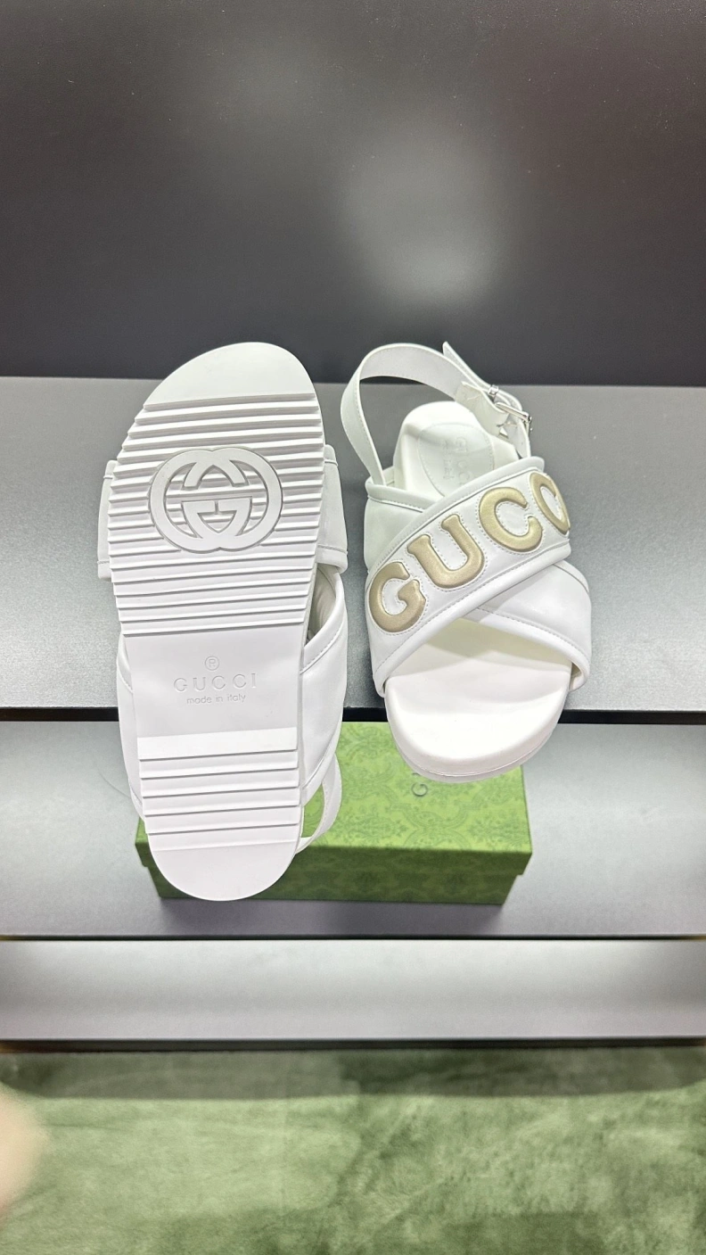 Sophisticated Gxccx Slippers 156210