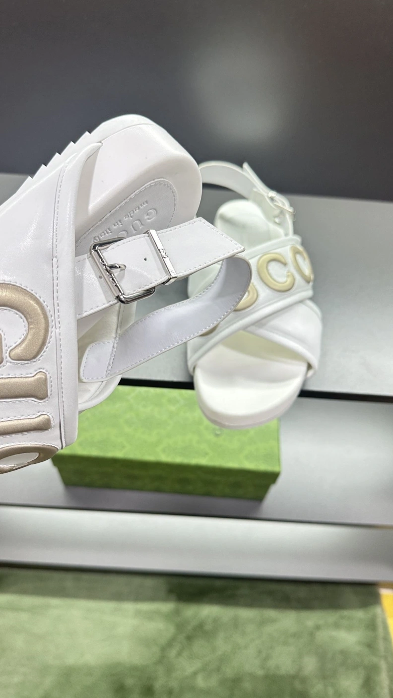 Sophisticated Gxccx Slippers 156210