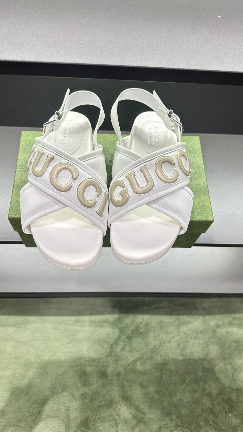 Sophisticated Gxccx Slippers 156210