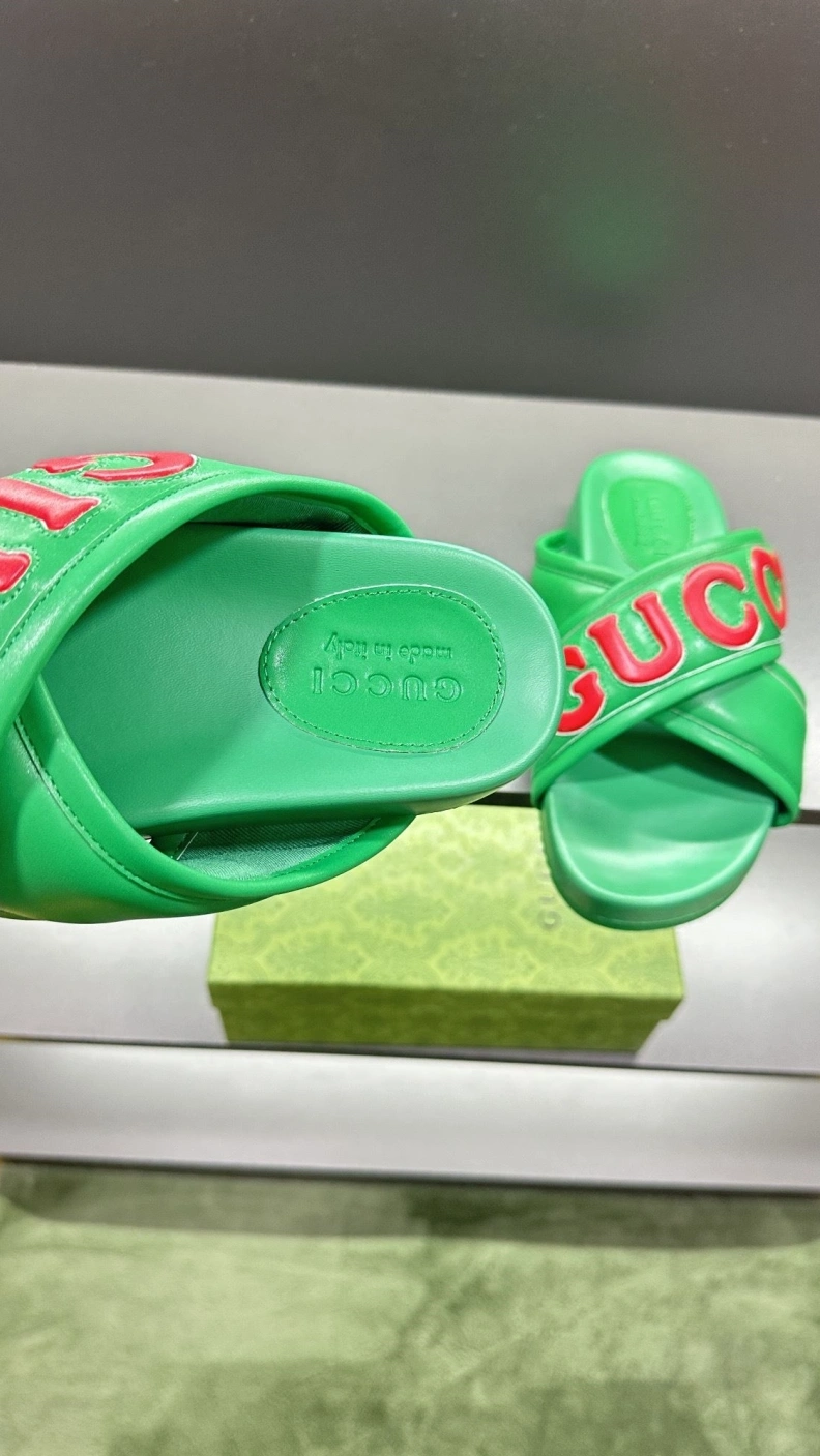 Affordable Gxccx Slippers 156219