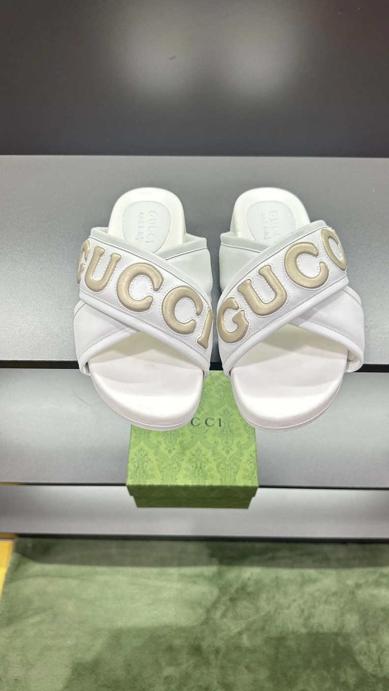 Minimalist Gxccx Slippers 156214