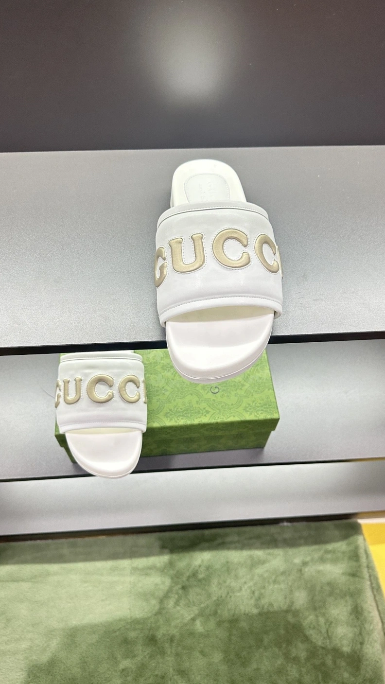 Gxccx Slippers Bright 156206