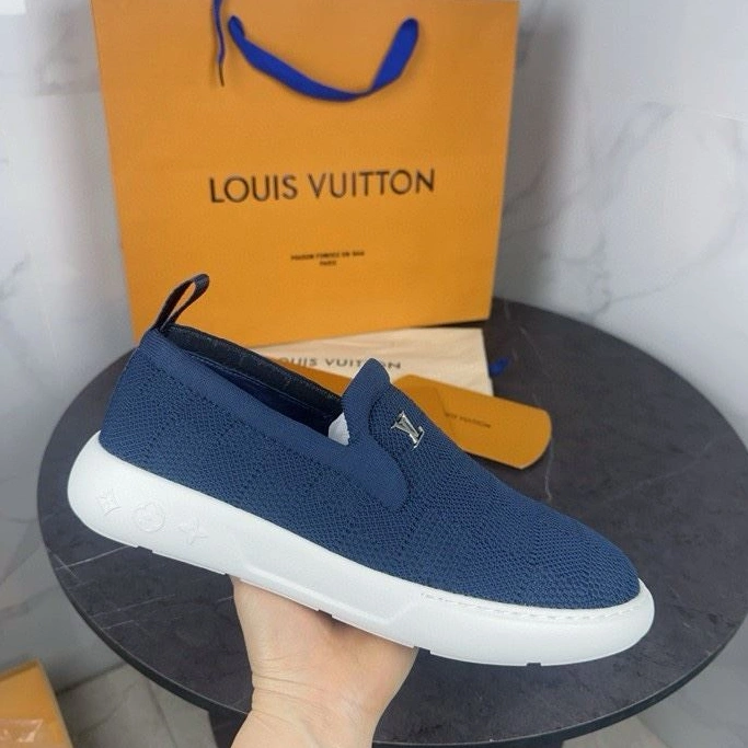 Comfortable LX Sneakers 182176