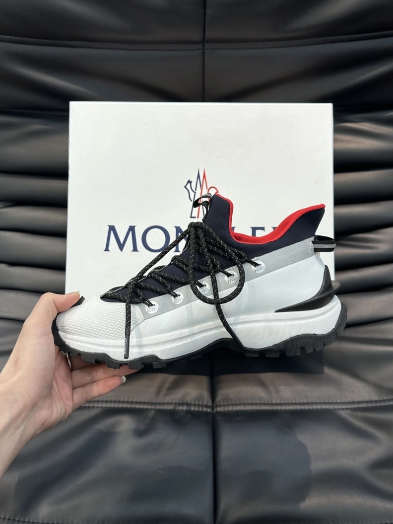 Minimalist Mxnclxr Sneakers 197394