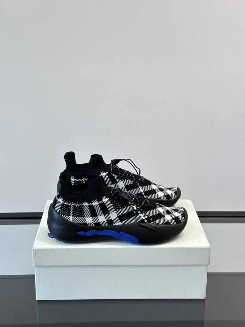 GoAnywhere Bxrbxrry Sneakers 114572