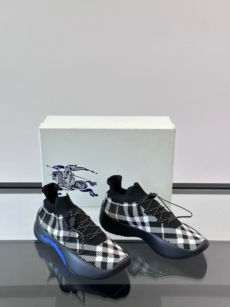 GoAnywhere Bxrbxrry Sneakers 114572