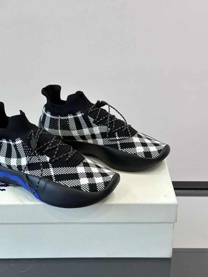 GoAnywhere Bxrbxrry Sneakers 114572
