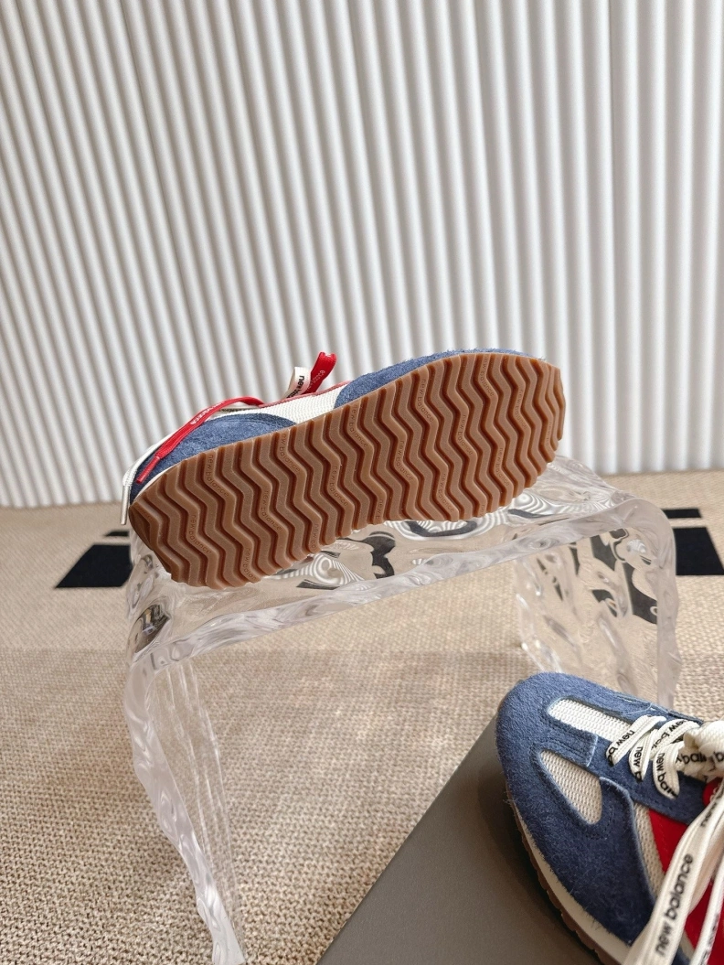 Sleek Othxr Sneakers 210866