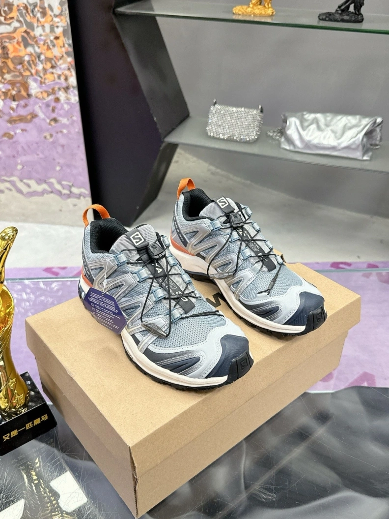 Versatile Othxr Sneakers 210854