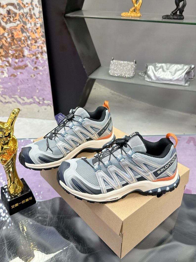 Versatile Othxr Sneakers 210854