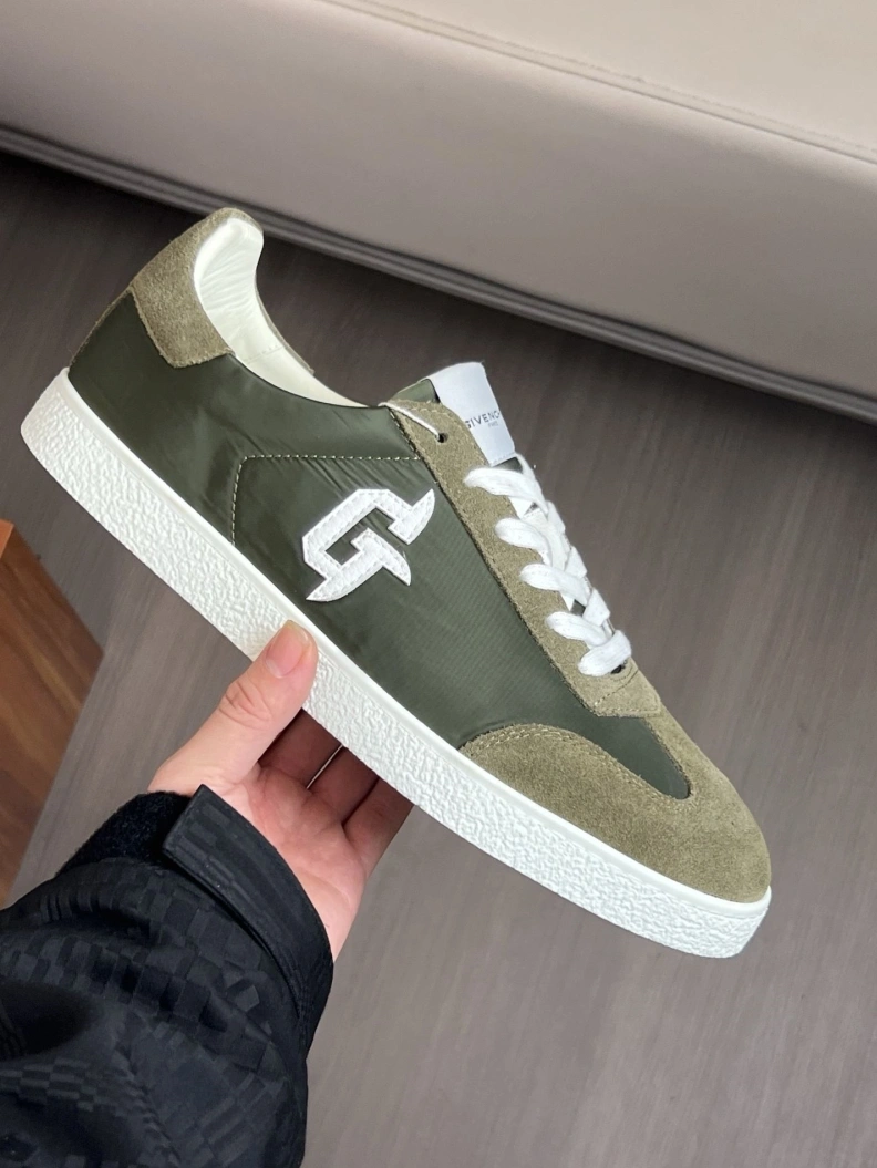 Gxvxnchy Sneakers Minimalist 152514