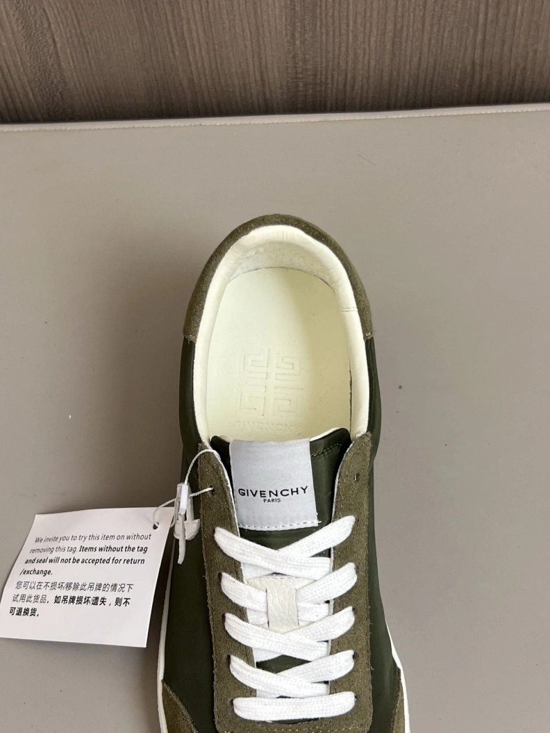 Gxvxnchy Sneakers Minimalist 152514