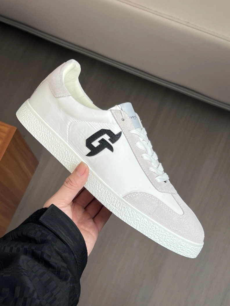 Gxvxnchy Sneakers BestValue 152522