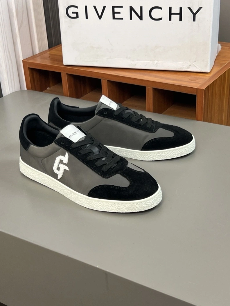 NewStyle Gxvxnchy Sneakers 152519