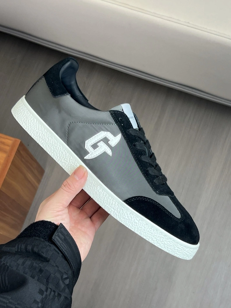 NewStyle Gxvxnchy Sneakers 152519