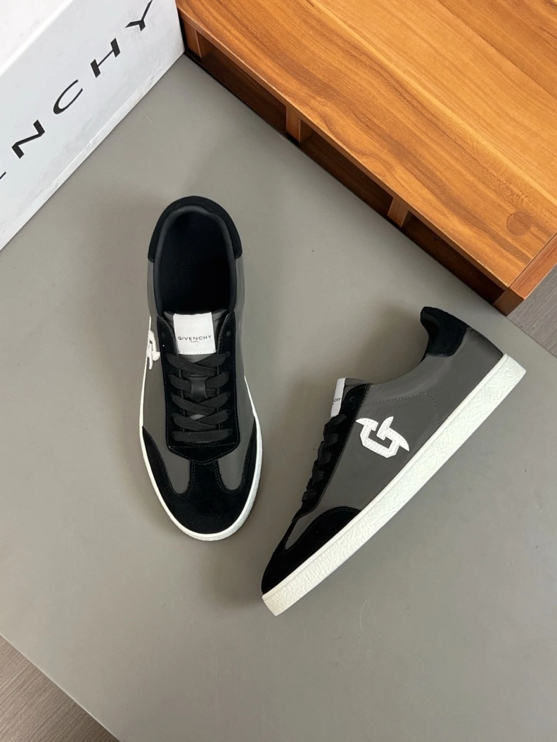 NewStyle Gxvxnchy Sneakers 152519