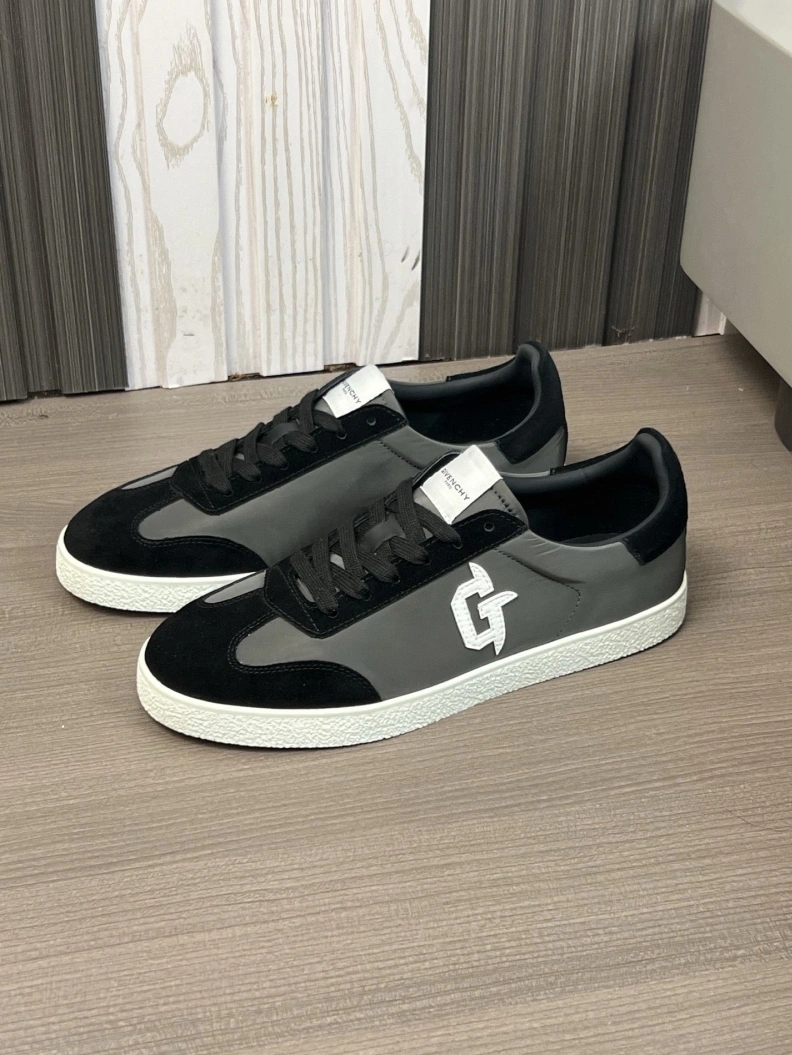 NewStyle Gxvxnchy Sneakers 152519