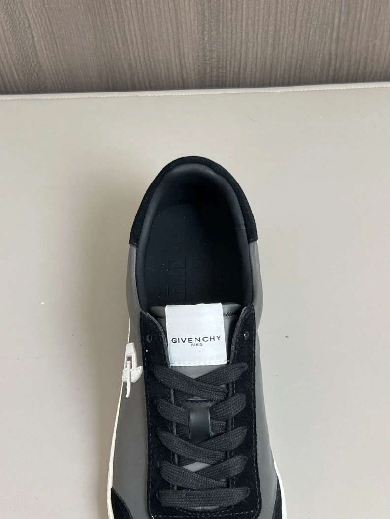 NewStyle Gxvxnchy Sneakers 152519