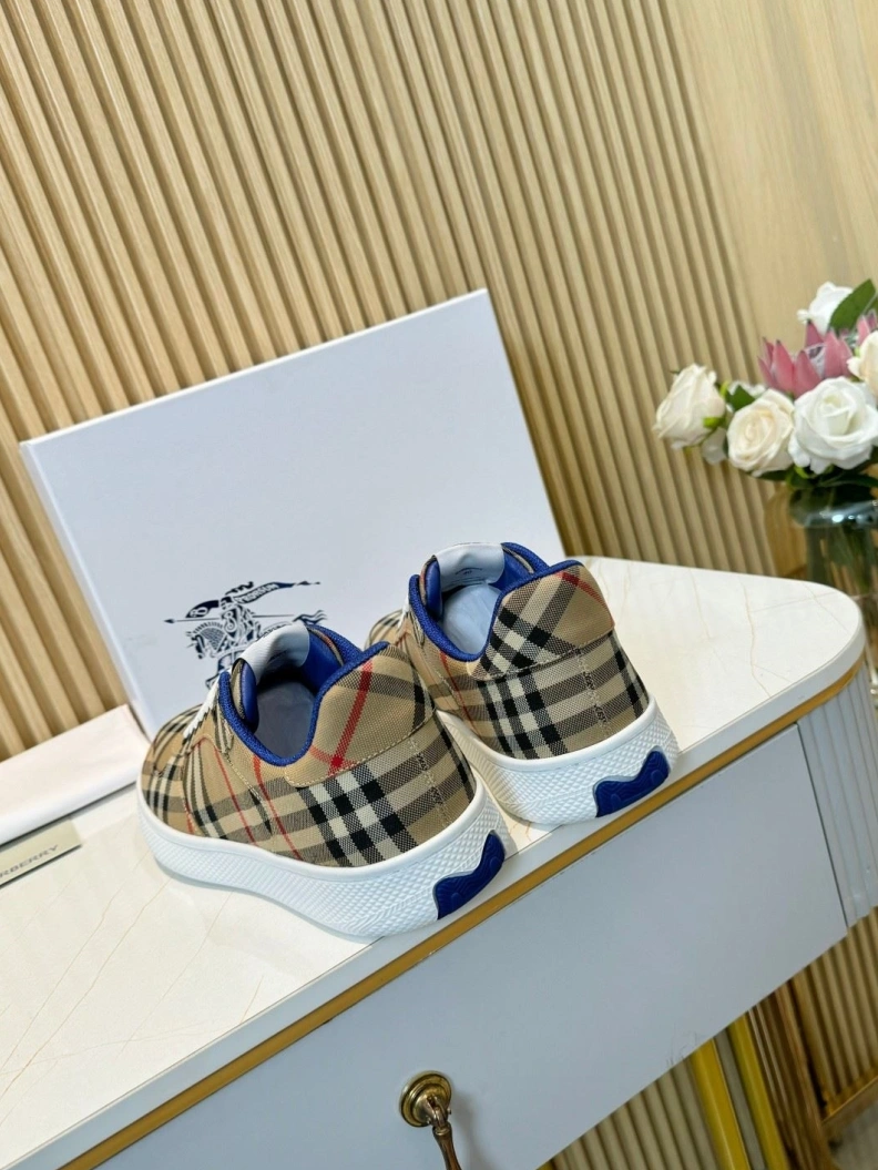 Timeless Bxrbxrry Sneakers 114549