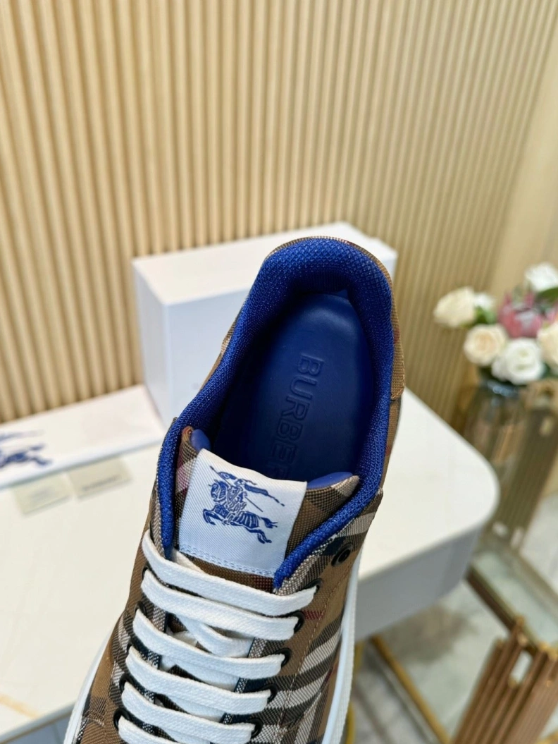 Functional Bxrbxrry Sneakers 114546
