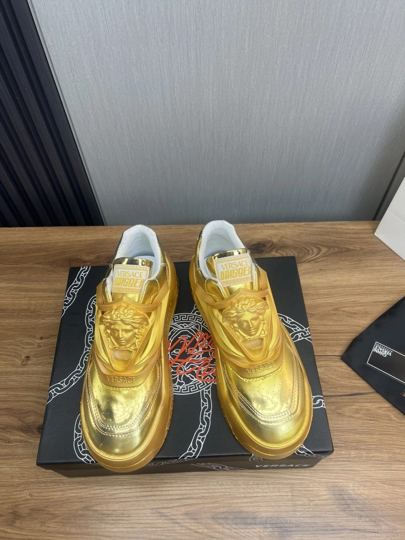 Popular Gxvxnchy Sneakers 152518