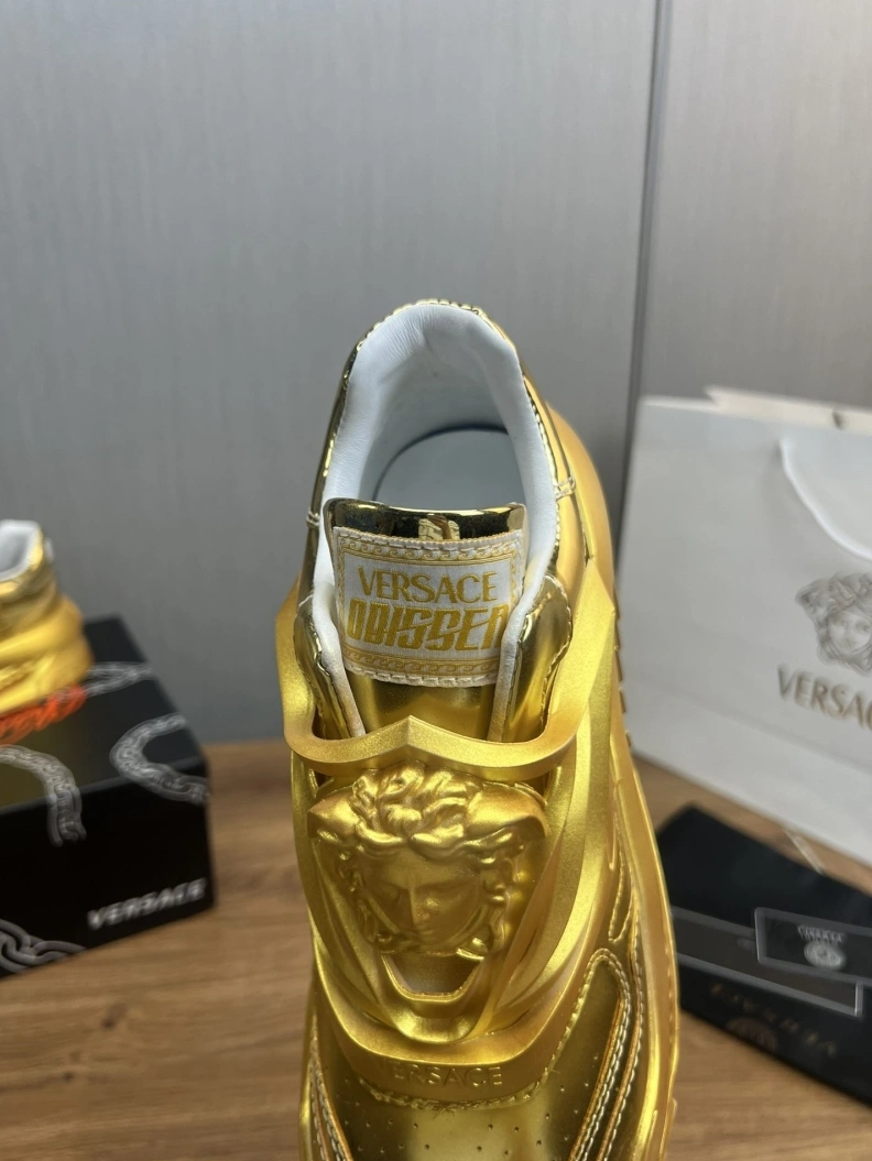 Popular Gxvxnchy Sneakers 152518