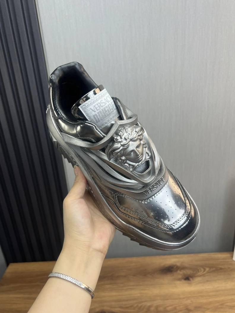 Modern Gxvxnchy Sneakers 152517