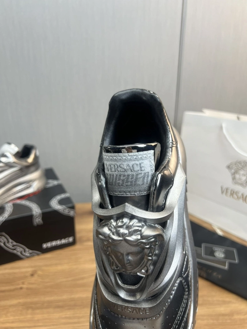Modern Gxvxnchy Sneakers 152517