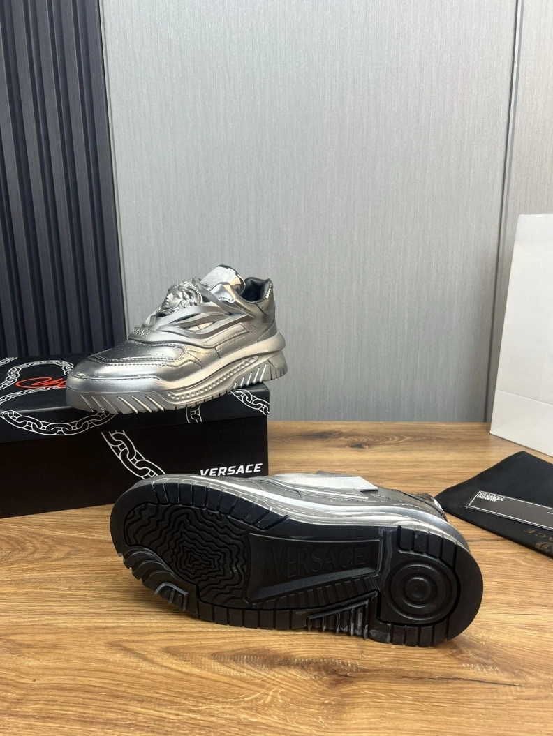 Modern Gxvxnchy Sneakers 152517