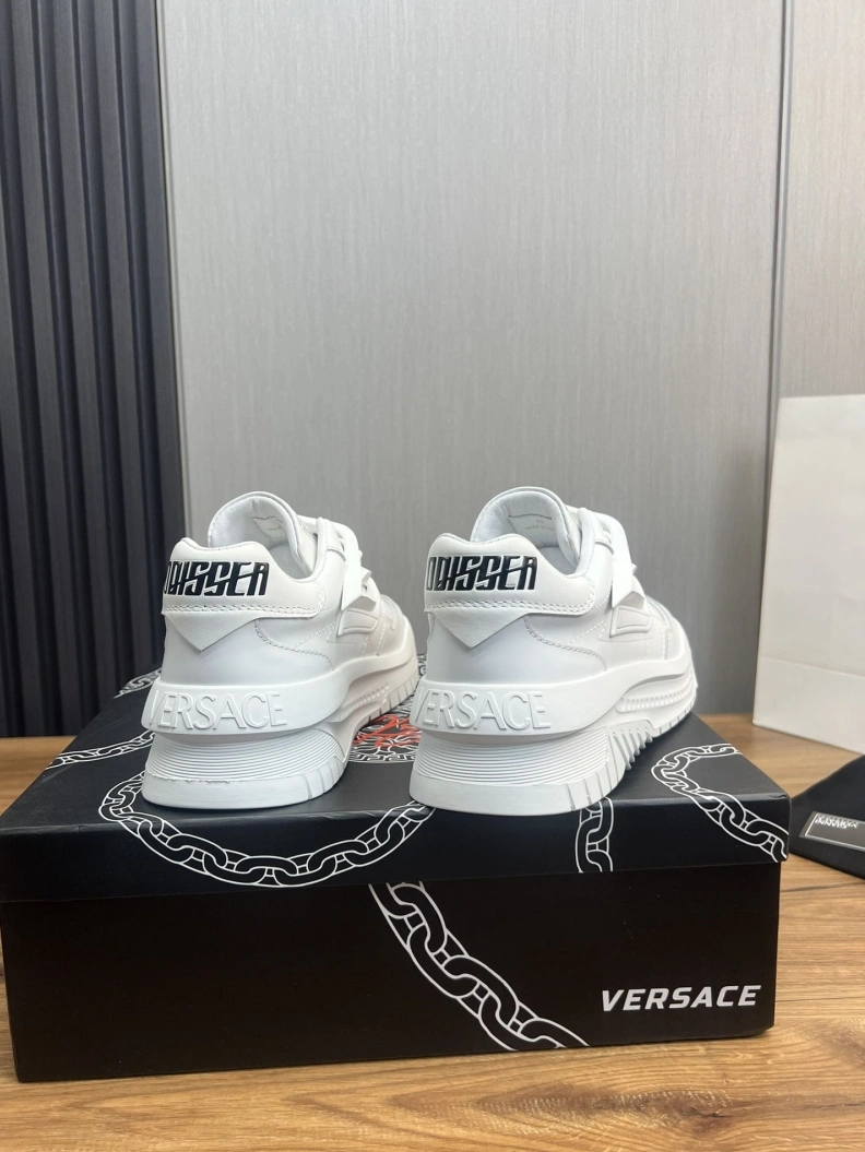 Reliable Gxvxnchy Sneakers 152526