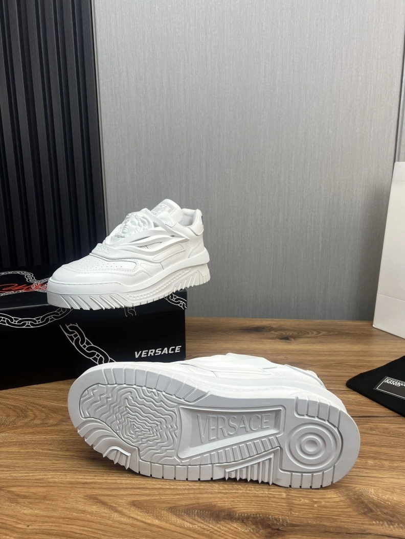 Reliable Gxvxnchy Sneakers 152526
