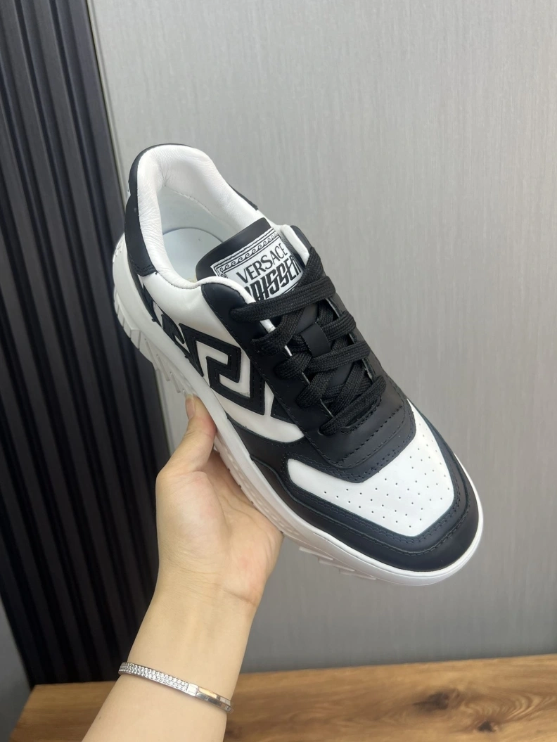 Breathable Gxvxnchy Sneakers 152529