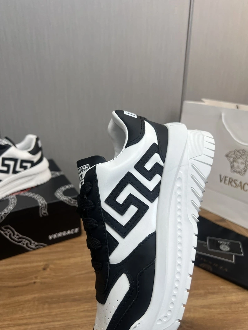 Breathable Gxvxnchy Sneakers 152529