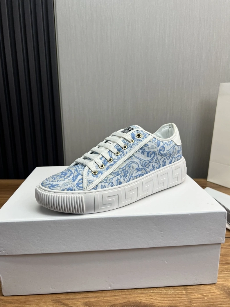 Gxvxnchy Sneakers Sophisticated 152511