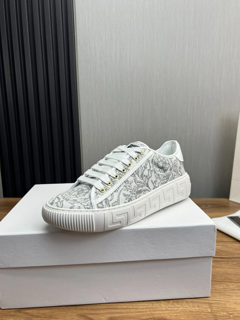 Gxvxnchy Sneakers Popular 152509