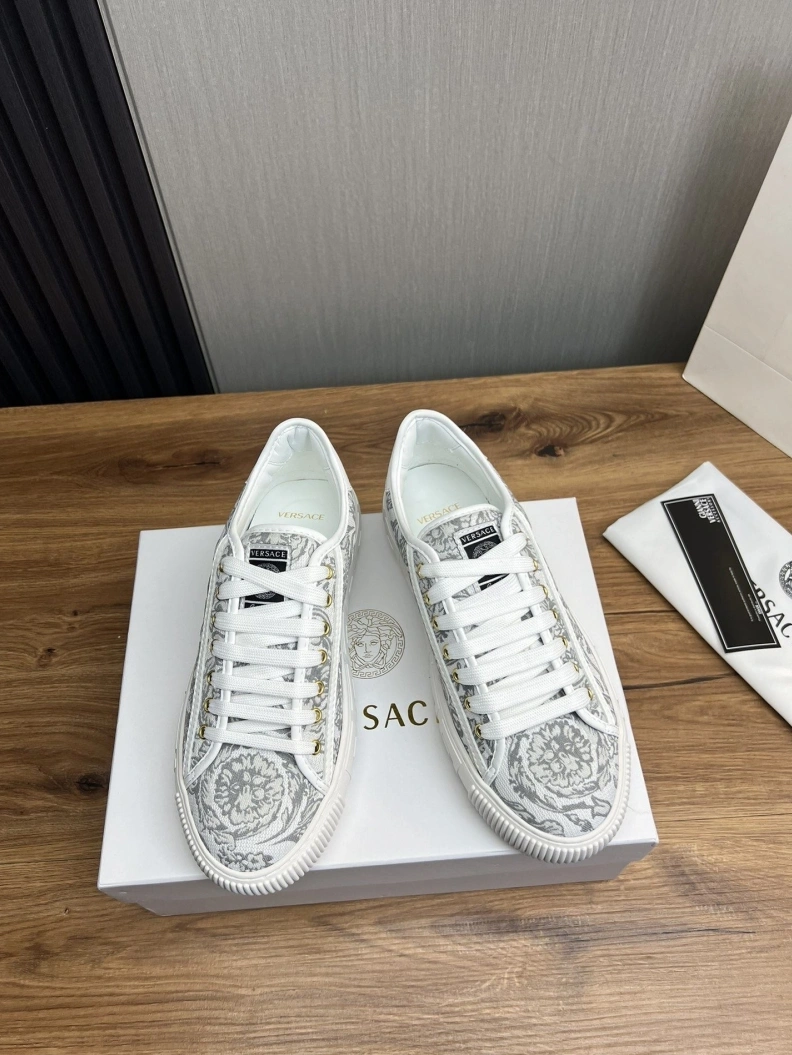 Gxvxnchy Sneakers Popular 152509