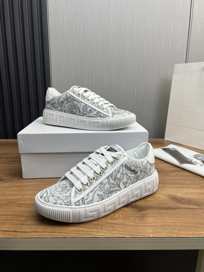 Gxvxnchy Sneakers Popular 152509