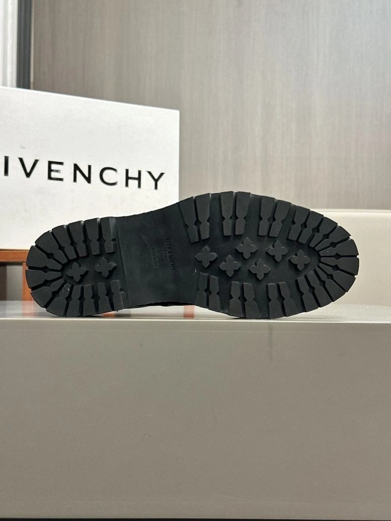 Gxvxnchy Sneakers Lightweight 152503