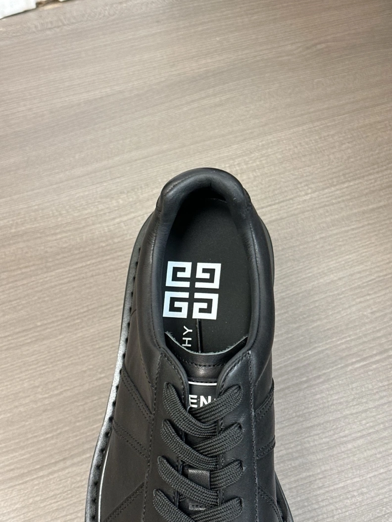 Gxvxnchy Sneakers Lightweight 152503
