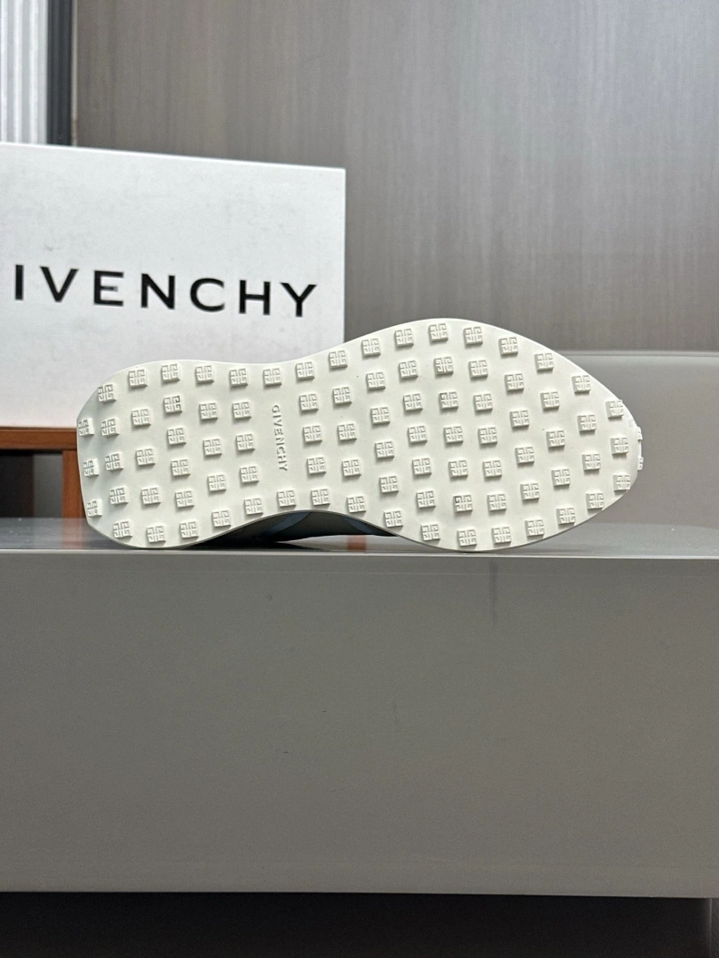 Gxvxnchy Sneakers SmartChoice 152501