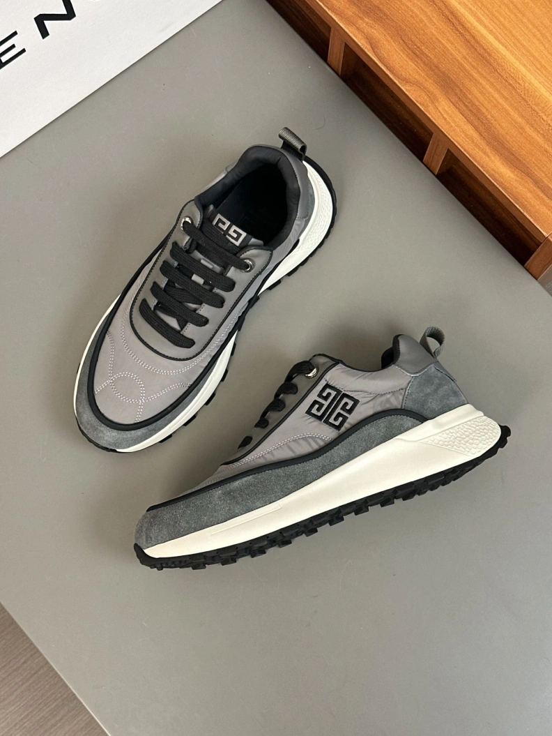 Gxvxnchy Sneakers TopPick 152504